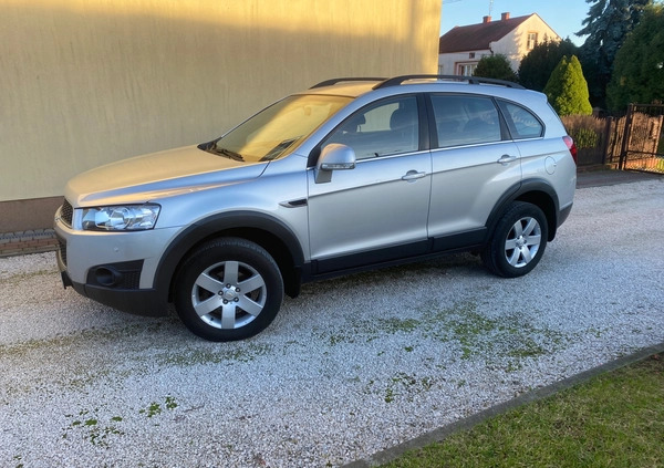 Chevrolet Captiva cena 29999 przebieg: 187000, rok produkcji 2011 z Staszów małe 326